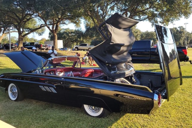 1963 Ford Thunderbird