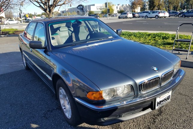 2000 BMW 740iL