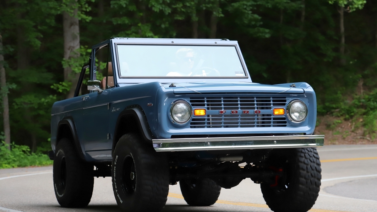 Ford Bronco Rental, Rent a Bronco Vintage Car Near You DRIVESHARE